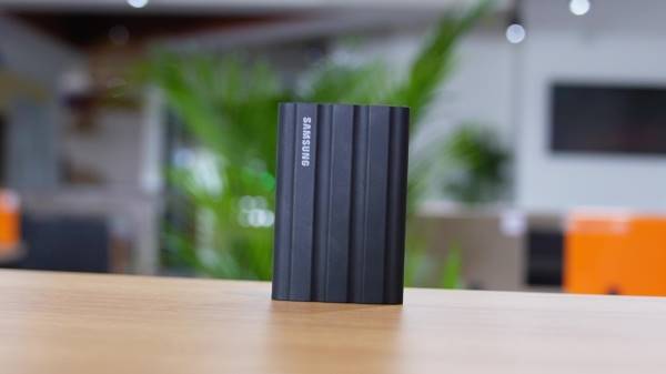 Samsung T7 Shield 4TB Portable SSD With Sleek And Aluminum Body Design, All About Review In Telugu.