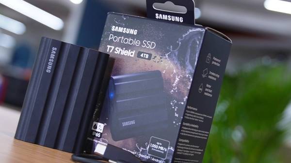 Samsung T7 Shield 4TB Portable SSD With Sleek And Aluminum Body Design, All About Review In Telugu.