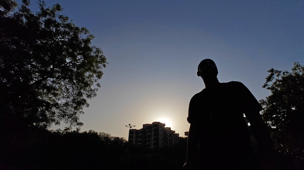 We Tried to Recreate Some of the Shots From OnePlus’ New “Capture Beyond Boundaries” Campaign