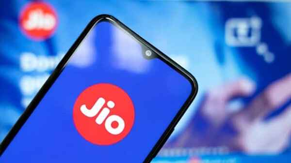 Reliance Jio Launches Two New Recharge Plans With 365Days Validity. Data Benefits And Other Details.