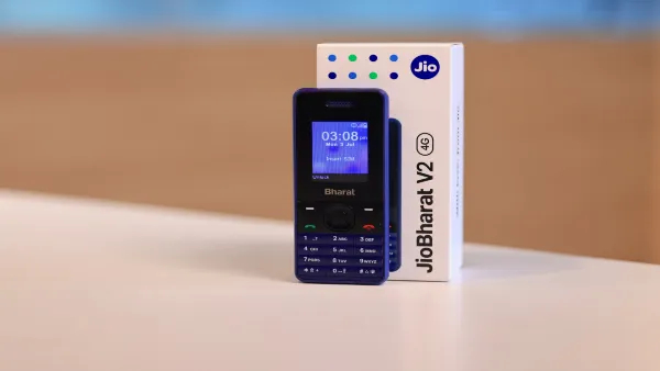 Jio Bharat Feature Phone Is All Set To Go On Sale On Amazon. Price And specifications Details.