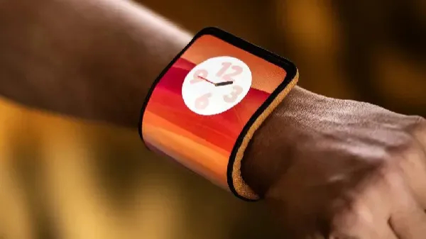 Motorola Showcased Its Flexible Bending Smartphone Design Concept Phone In Lenovo Tech World 2023 Event.