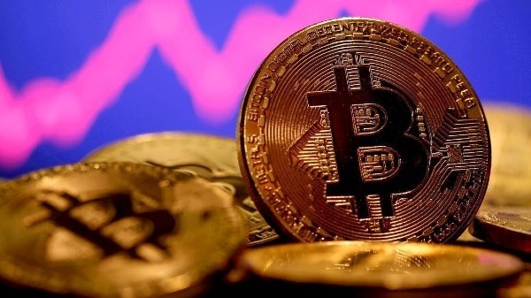 woman losts rs27 lakh in fake bitcoin scam