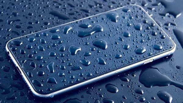 Apple Warns iPhone Users