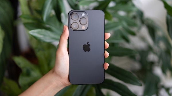 iPhone 15 Pro price cut