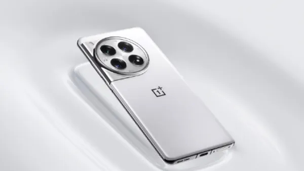 Oneplus 12 Smartphone Glacial white variant sale started