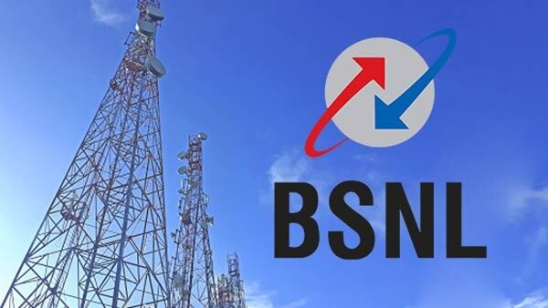 You can track BSNL network tower with  tarang sanchar website