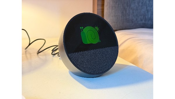 Amazon Introduces Alexa-Powered Echo Spot in India Priced at Rs 8 999 Amazon Introduces Alexa-Powered Echo Spot in India Priced at Rs 8 999