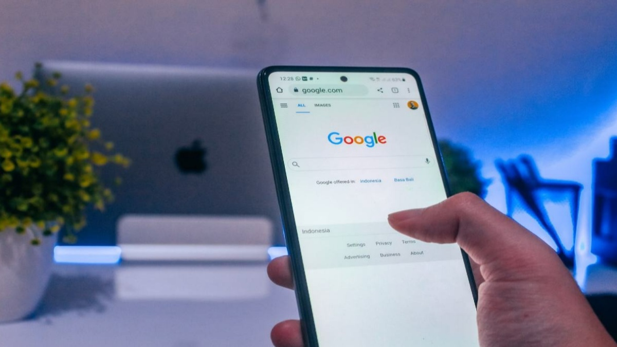 Google Searches That Can Land You in Jail  4 Things to NEVER Look Up