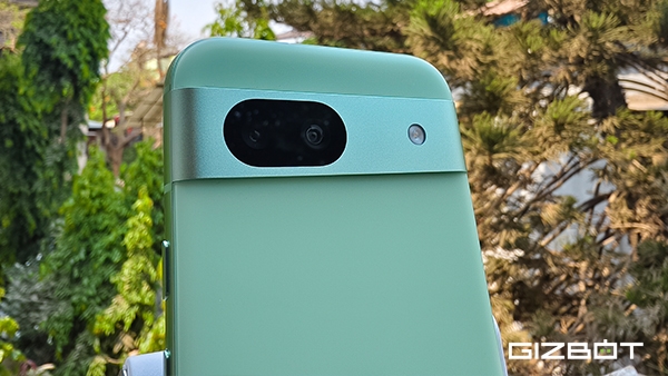 Google pixel 8a Smartphone gets Rs 3000 bank discount on flipkart ahead of pixel 9a launch