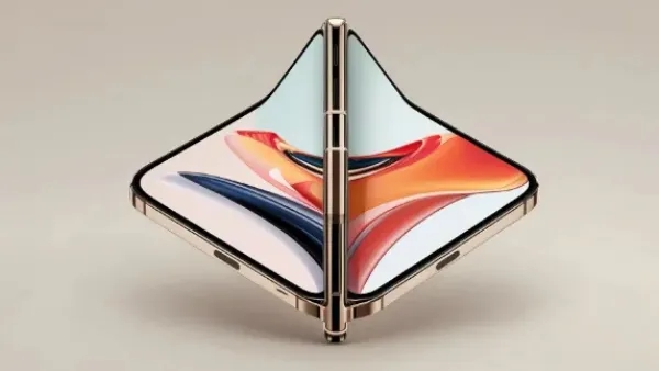 apple First Foldable iphone