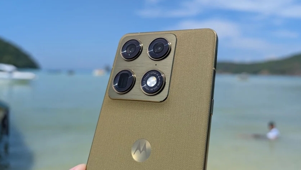 Motorola Signature features