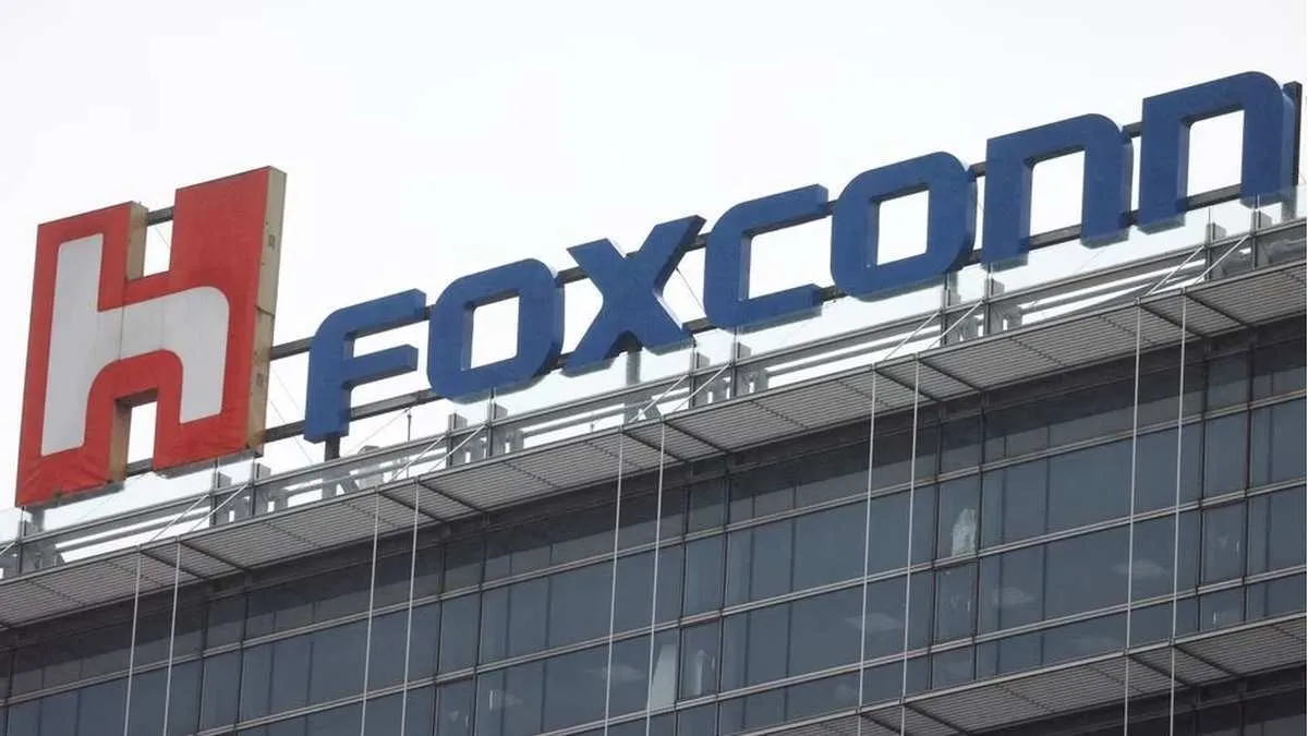 Foxconn Tries to Lure New Workers by Hiking Pay Package for Recruits - Vimarsana News