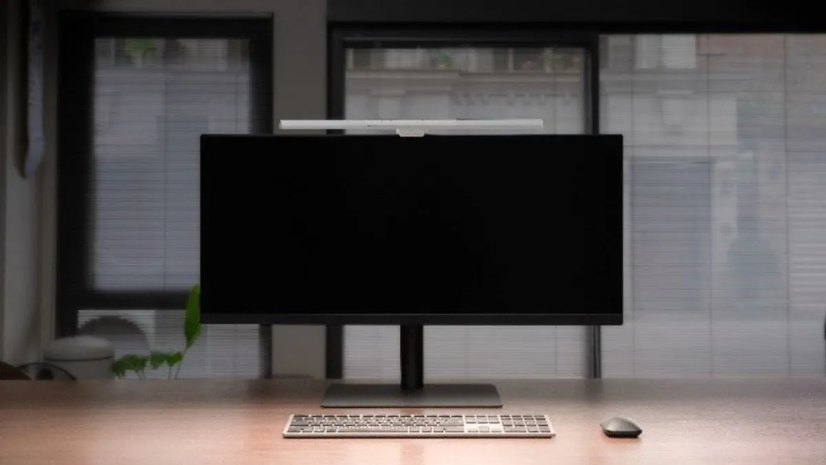 BenQ Launches ScreenBar Pro: Smart Monitor Light Bar For Eye